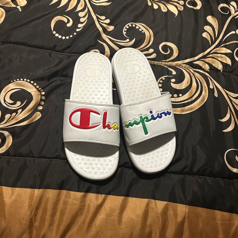 Champions sandal size 10